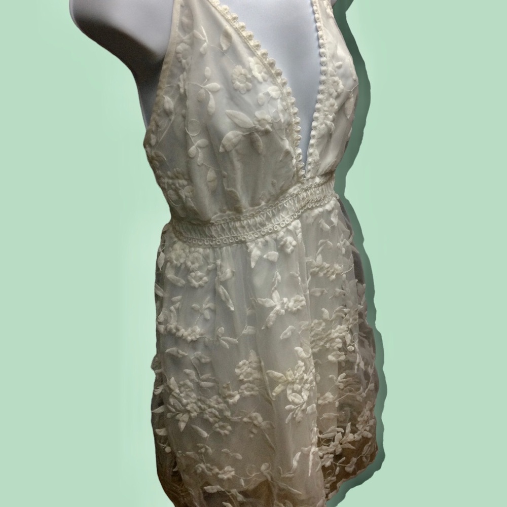 White lace dress